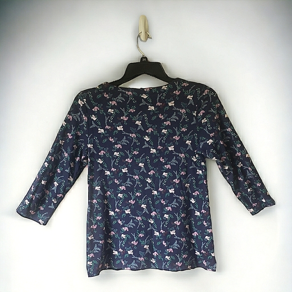 Croft and Barrow v-neck, long-sleeve cotton top, size S - Picture 2 of 4